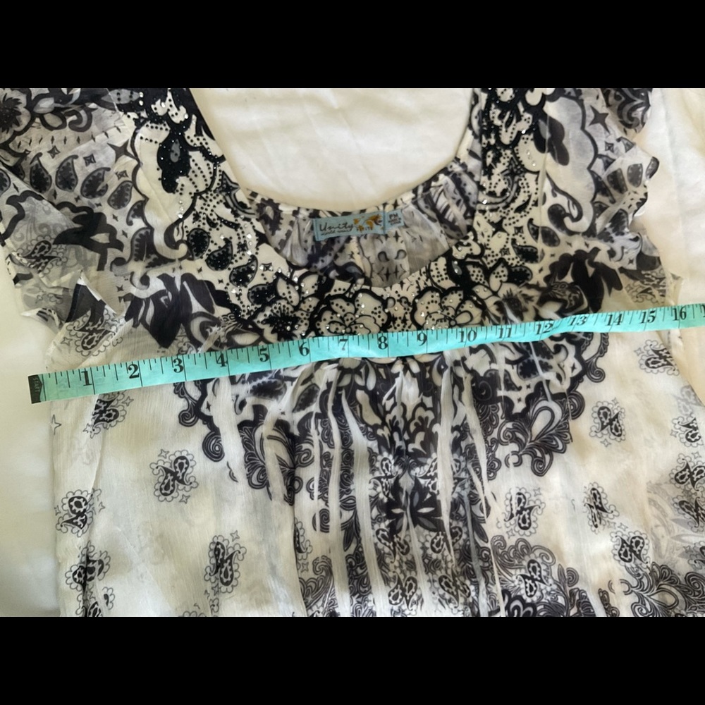 Unity World Wear Top - Picture 5 of 8